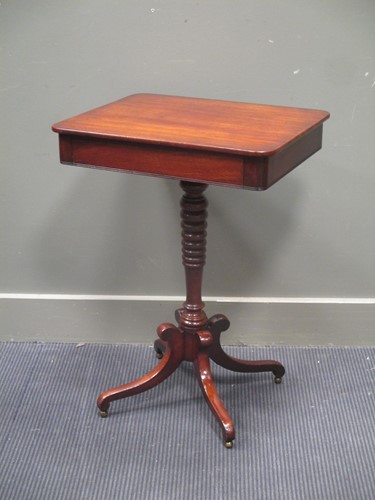 Lot 646 - A George III mahogany single drawer lamp table...