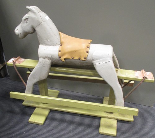 Lot 640 - An early twentieth-century Folk-art painted...