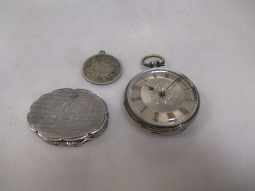 Lot 286 - A Victorian silver snuff box, the cover...