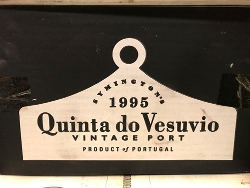 Lot 794 - Quinta do Vesuvio vintage port 1995, 12...