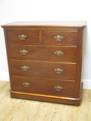Lot 527 - A Victorian mahogany chest of drawers, 104 x...