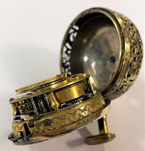 Lot 230 - Daniel Quare, London - A rare early 18th century repeating pair cased pocket watch with regulator aperture, No 255