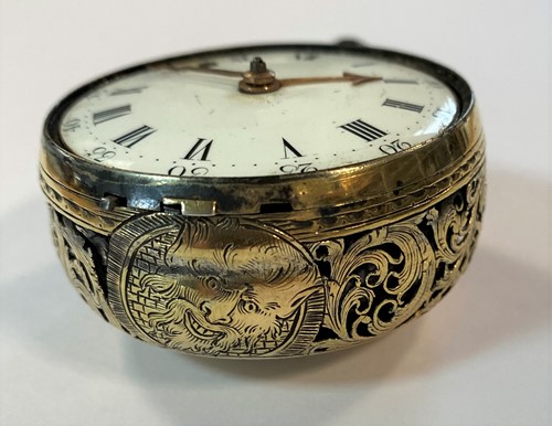 Lot 230 - Daniel Quare, London - A rare early 18th century repeating pair cased pocket watch with regulator aperture, No 255