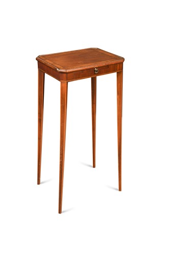 Lot 943 - A George III mahogany urn stand, c. 1800