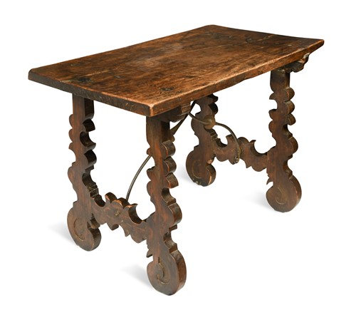 Lot 874 - A Spanish walnut side table, 18th century