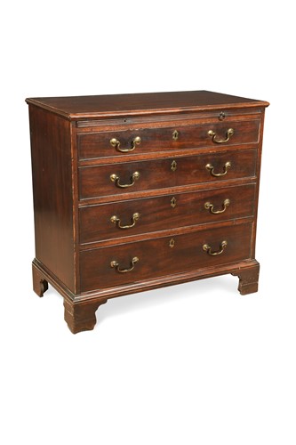 Lot 906 - A George III mahogany chest