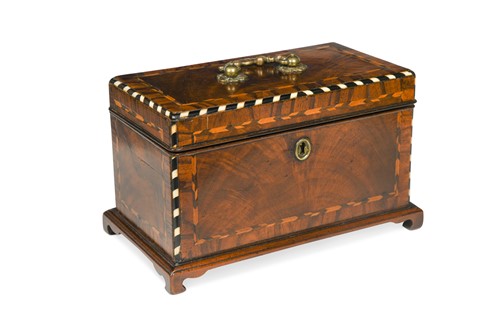 Lot 781 - A George III mahogany tea caddy