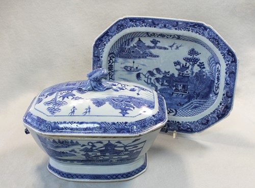 Lot 63 - An 18th century Chinese export blue and white two-handled tureen and cover