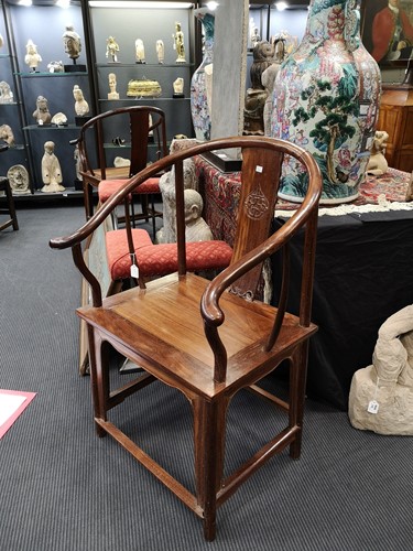 Lot 458 - A pair of Chinese horse shoe backed hardwood armchairs Quanli, in late Ming Dynasty style, 20th century
