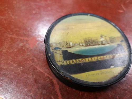 Lot 779 - A 19th century papier maché Thames Tunnel souvenir snuff box