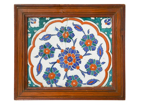 Lot 37 - A 16th century Islamic Turkish tile