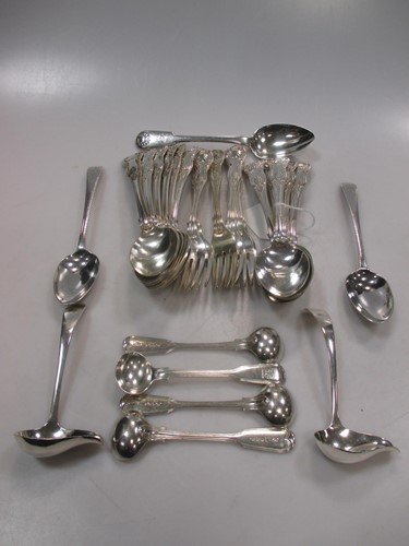 Lot 424 - Three Georgian silver dessert spoons, a set of...