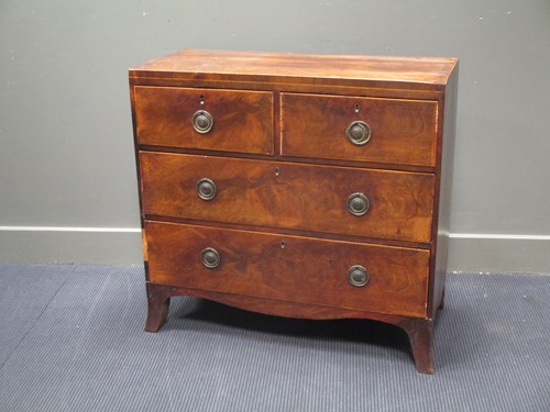 Lot 642 - A small George III mahogany chest of drawers,...