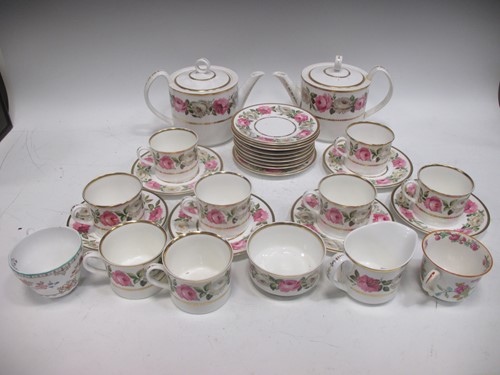 Lot 16 - A Royal Worcester Royal Garden 1969 part tea...