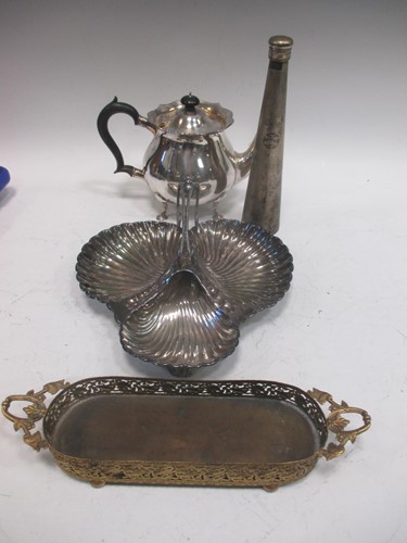 Lot 226 - A large collection of silver plated wares, etc