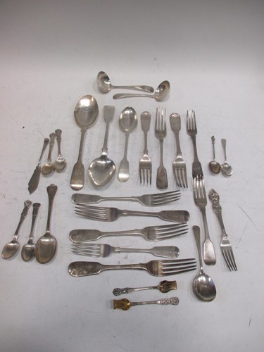 Lot 211 - Various silver flatware including 10 forks,...