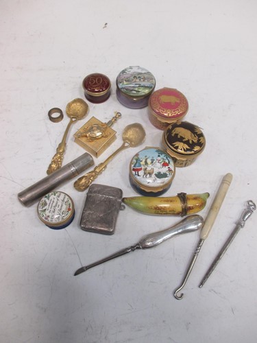 Lot 99 - Modern enamel boxes, silver lighter and vesta,...