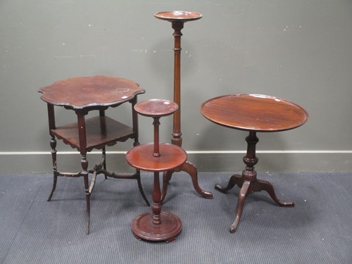 Lot 565 - An Edwardian mahogany occasional table...