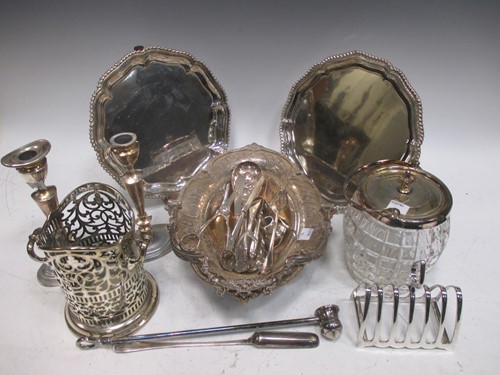 Lot 229 - A glass biscuit barrel with silver plated lid,...