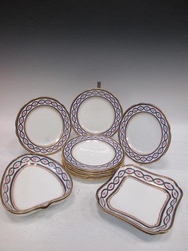 Lot 36 - An early 20th century Wedgwood dinner service...