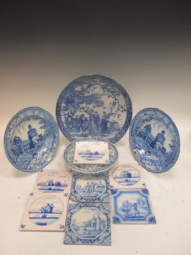 Lot 157 - A quantity of blue and white plates, an egg...