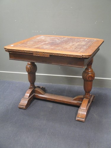 Lot 451 - Cotswold type oak draw leaf table