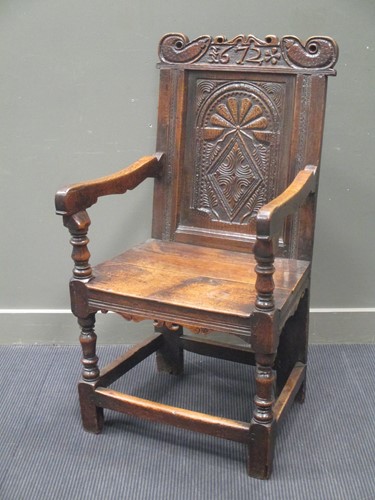 Lot 442 - A17th century style wainscot chair