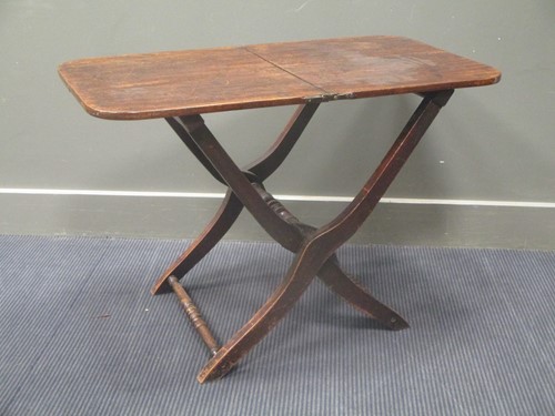 Lot 398 - A coaching table, early 19th century 62 x 88 x...