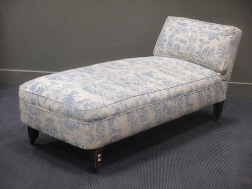 Lot 411 - An Edwardian day bed, with adjustable back, on...
