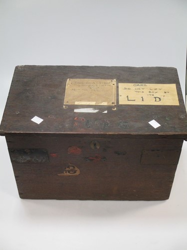 Lot 531 - A Beazley improved oak travelling chest with...