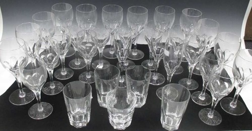 Lot 260 - A collection of William Yeoward glassware, 32...
