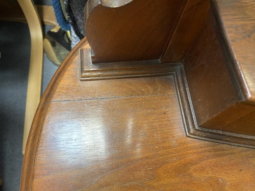Lot 147 - Attributed to Heal's Arts & Crafts oak dressing table, circa 1900