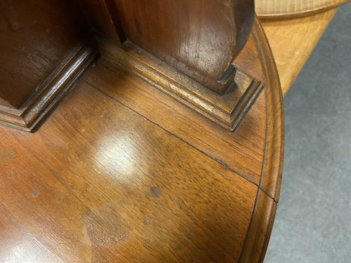 Lot 147 - Attributed to Heal's Arts & Crafts oak dressing table, circa 1900