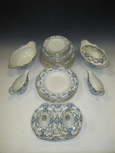 Lot 301 - An early 20th century Wedgwood Grosvenor part...
