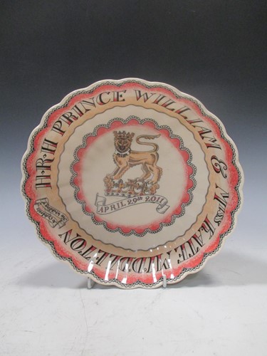 Lot 372 - An Emma Bridgewater pedestal bowl to...