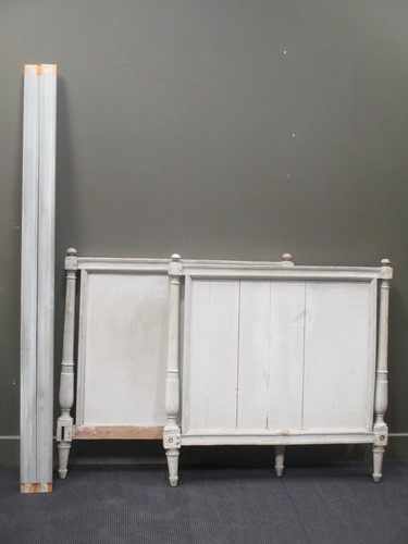 Lot 574 - A French grey painted single bed together with...
