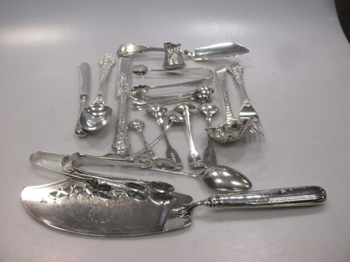 Lot 467 - Various cutlery and flatware, including silver...