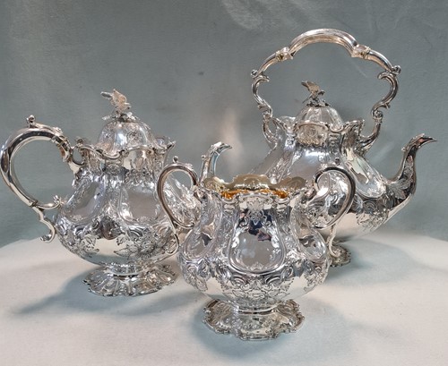 Lot 369 - A Victorian silver teapot and sugar bowl, with a matching silver plated kettle