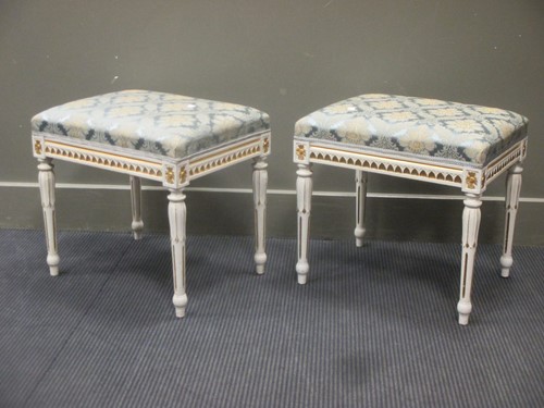 Lot 414 - A pair of cream painted stools, 48 x 49cm
