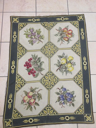 Lot 642 - An aubusson type floral rug; two other...