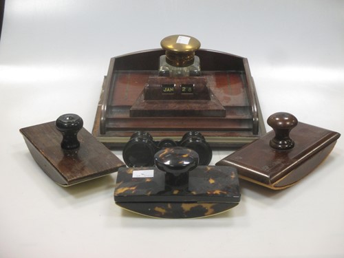 Lot 52 - A mahogany desk stand, with blotter