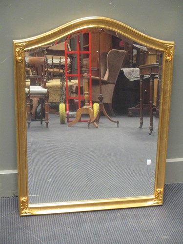 Lot 577 - A modern gilt framed wall mirror, 90 x 69cm