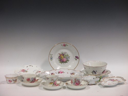 Lot 89 - Various floral decorated ceramics to include a...