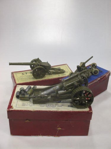 Lot 60 - Britains No.1717 A. A. 2 Pounder Gun Chassis,...