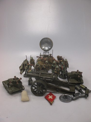 Lot 59 - Britains 1876 Bren Gun Carrier with Crew,...