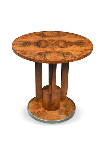 Lot 151 - An Art Deco walnut circular occasional table