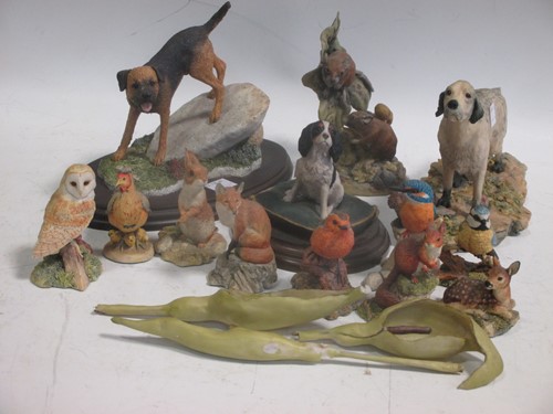 Lot 63 - Border fine arts pointer dog 22cm long...