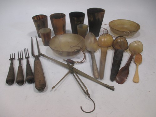 Lot 150 - A collection of 6 horn cups, bone scales,...