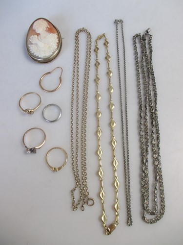 Lot 154 - A collection of jewellery including two 9ct...