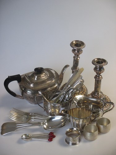 Lot 180 - A quantity of silver plated wares including a...